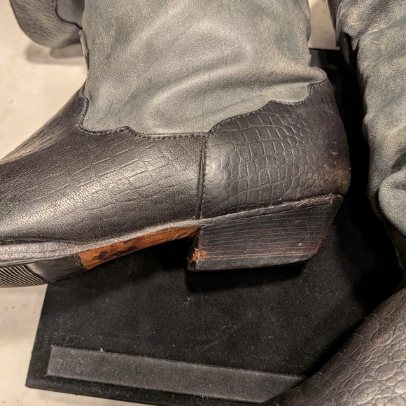 Frye Black and Gray Leather Slouch Boots Sz 7.5 - Picture 10 of 16